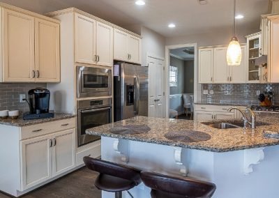 Steinbrot ehf. Gólf og veggir. Náttúrusteinn í úrvali. Granít, Quartz o.fl.